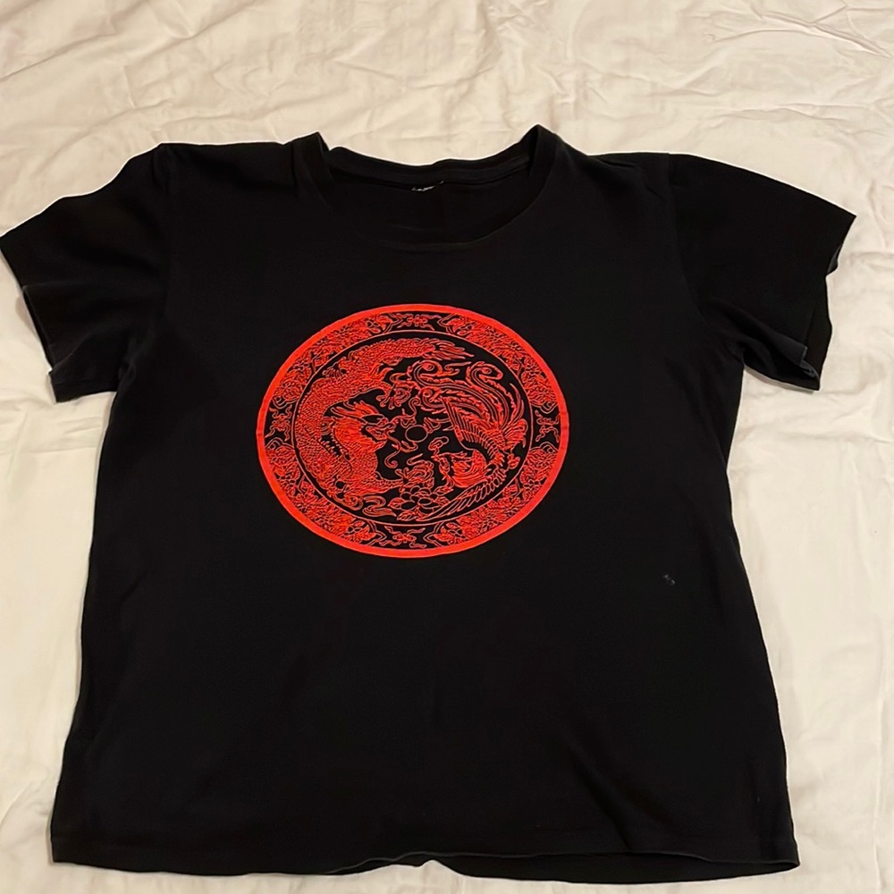 Black t-shirt, Chinese design